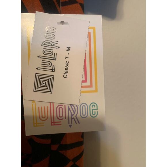 LuLaRoe Classic T Medium Black & Burnt Orange NWT Halloween Colors - Picture 2 of 5